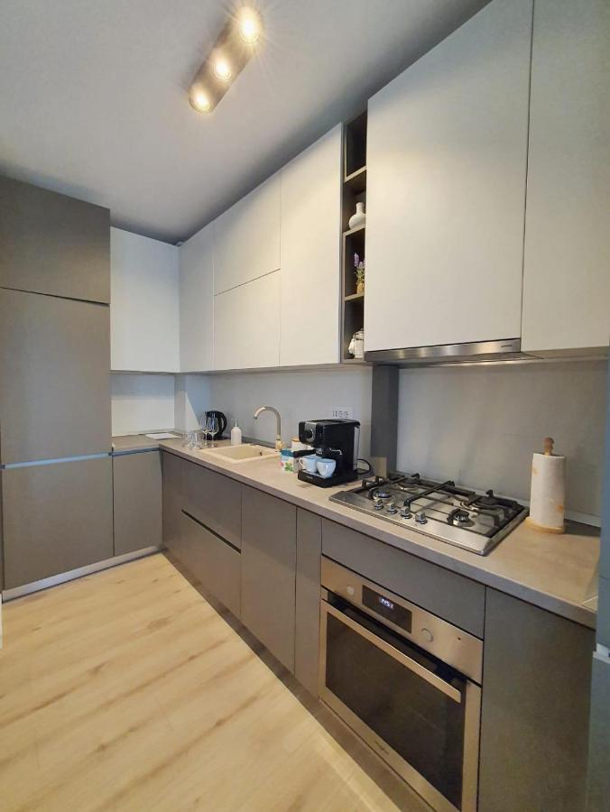 Elias Central Apartment - 2 Bedrooms & Free Parking Oradea Exterior foto